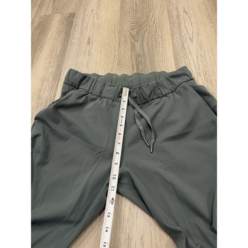 LULULEMON On The Fly Jogger Green Athleisure Pants Size 8 Inseam 27” - Picture 10 of 12